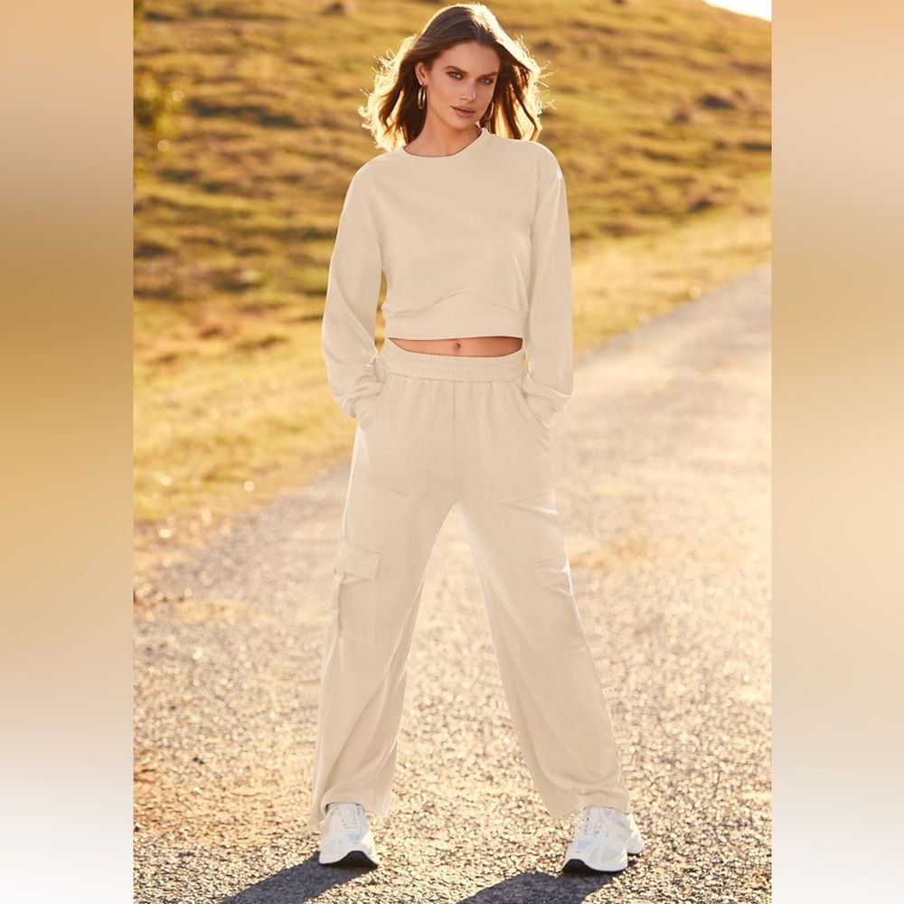 Women's Top & Pants Set in Cream Crop Sweatshirt Straight Leg Cargo Pants SMALL